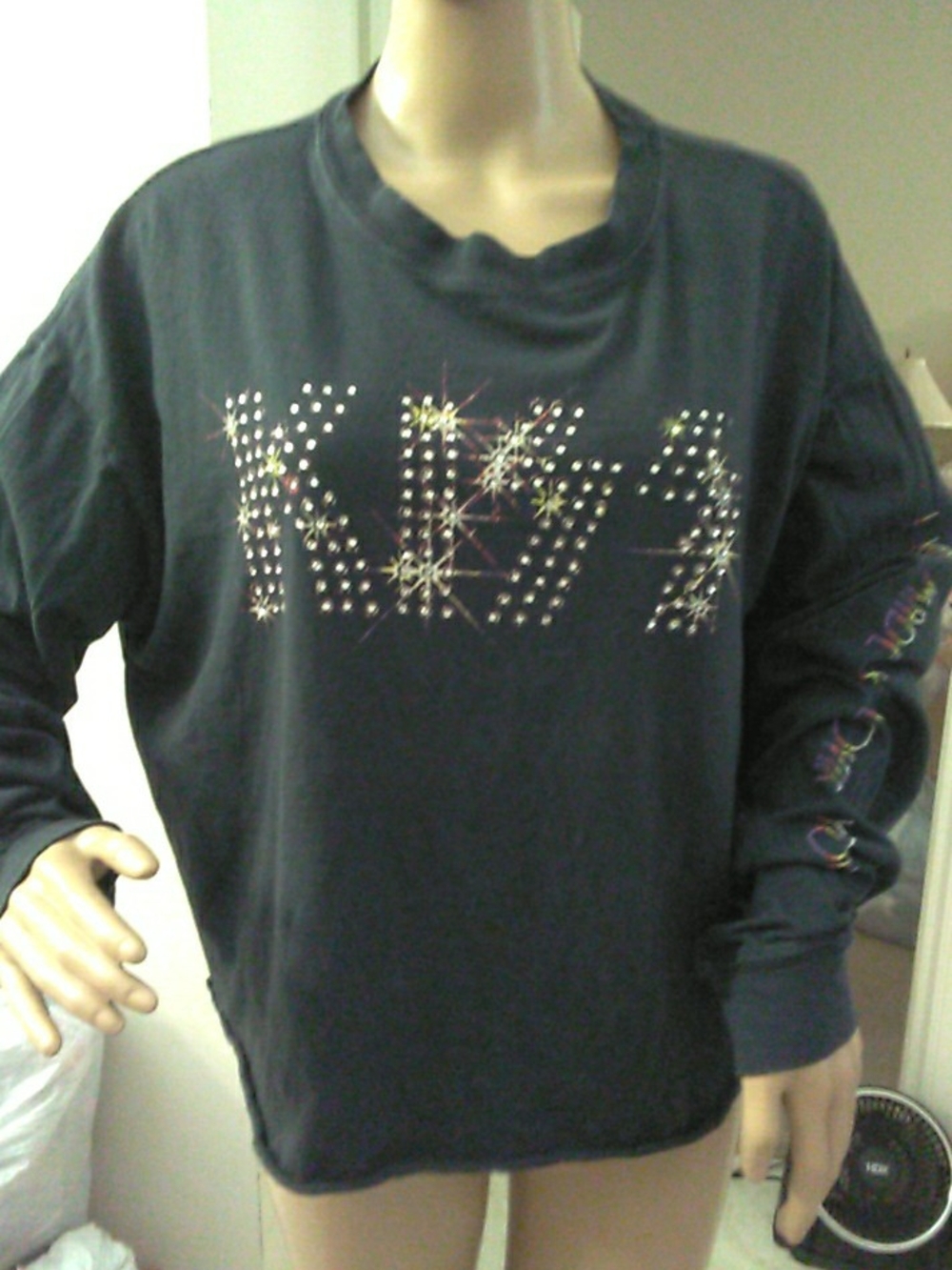 NEVER WORN FREE PEOPLE DAYDREAMER **KISS** Stud Art SZ. LG PTP 26-30